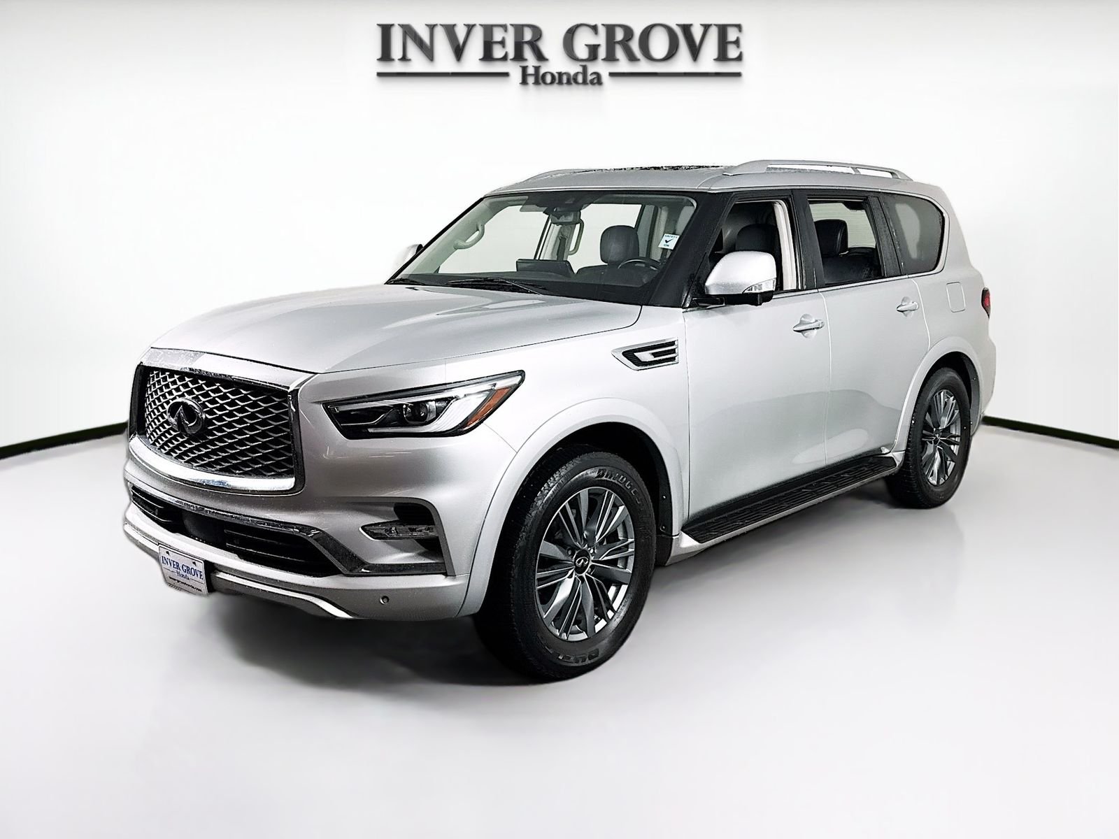 2022 INFINITI QX80's photo