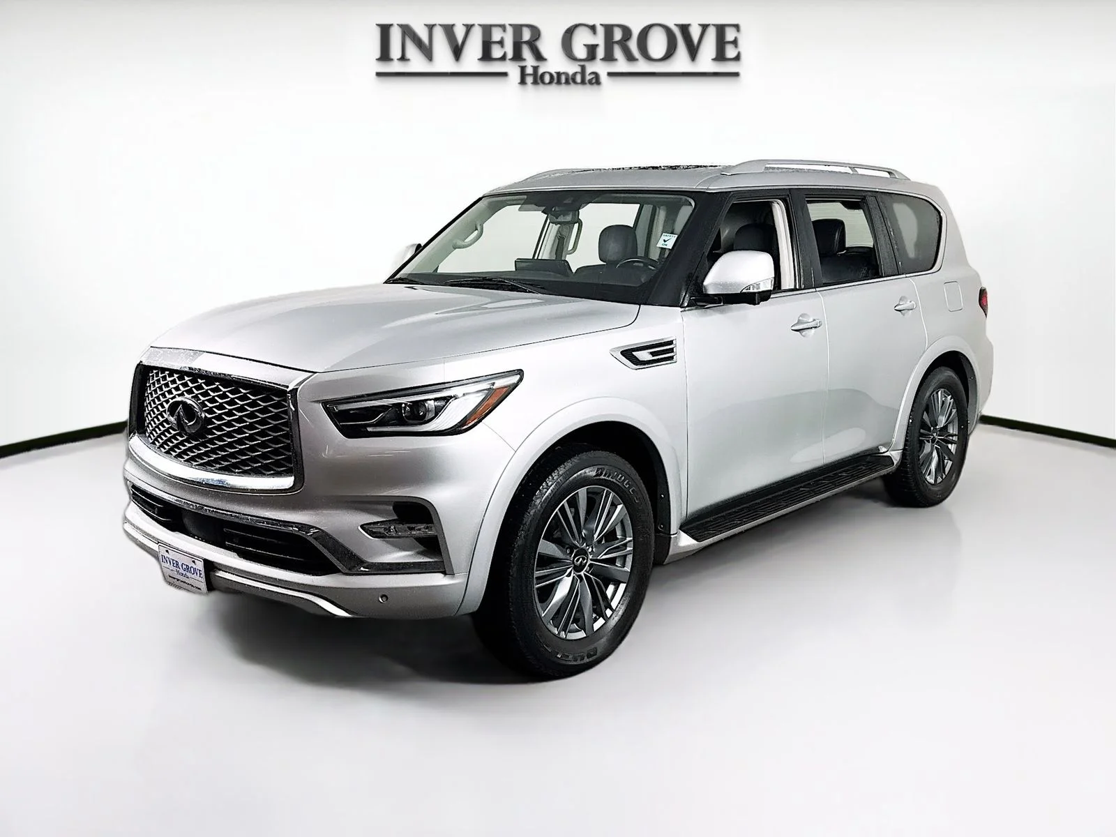2022 INFINITI QX80's photo