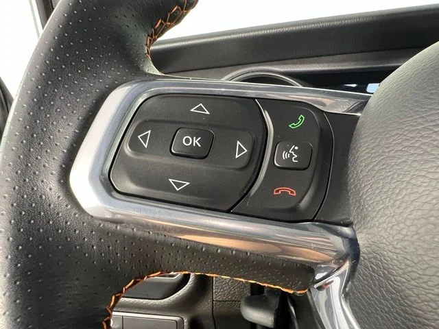 Used 2023 White Jeep Mojave image 35