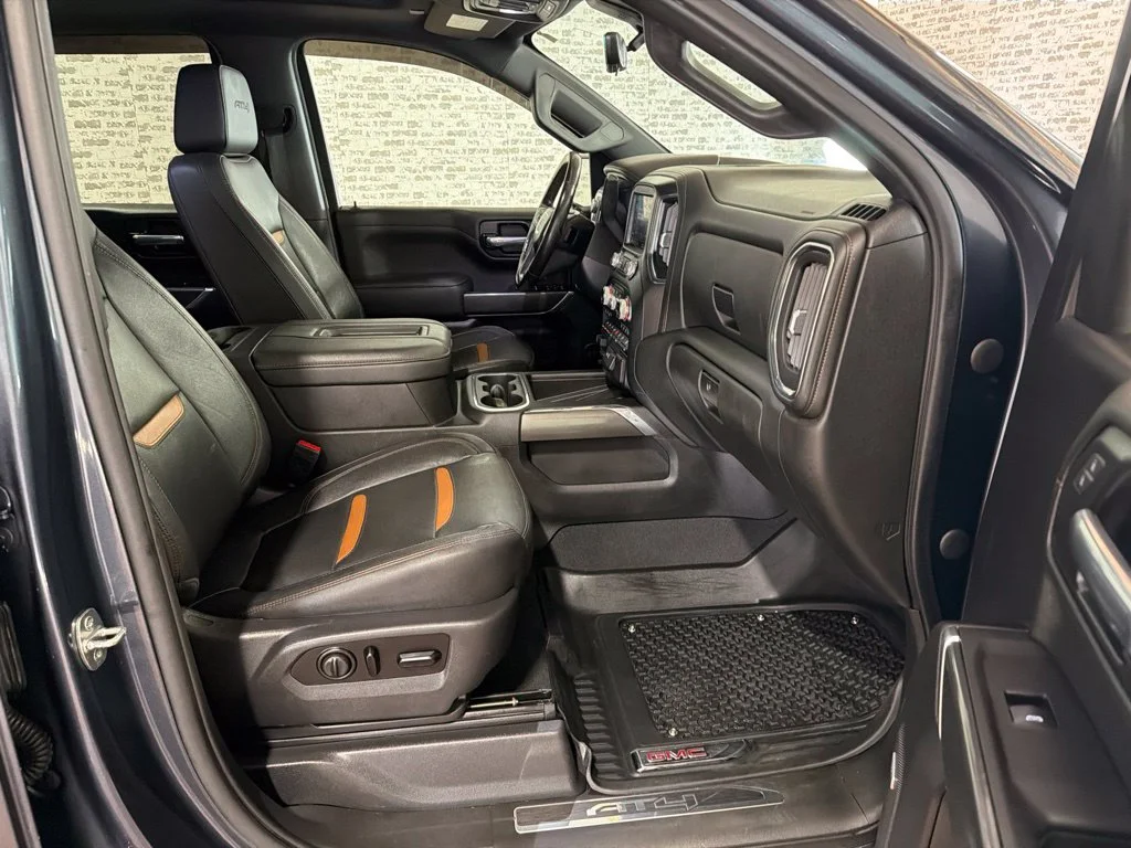 Used 2021 Dark Sky Metallic GMC AT4 image 10