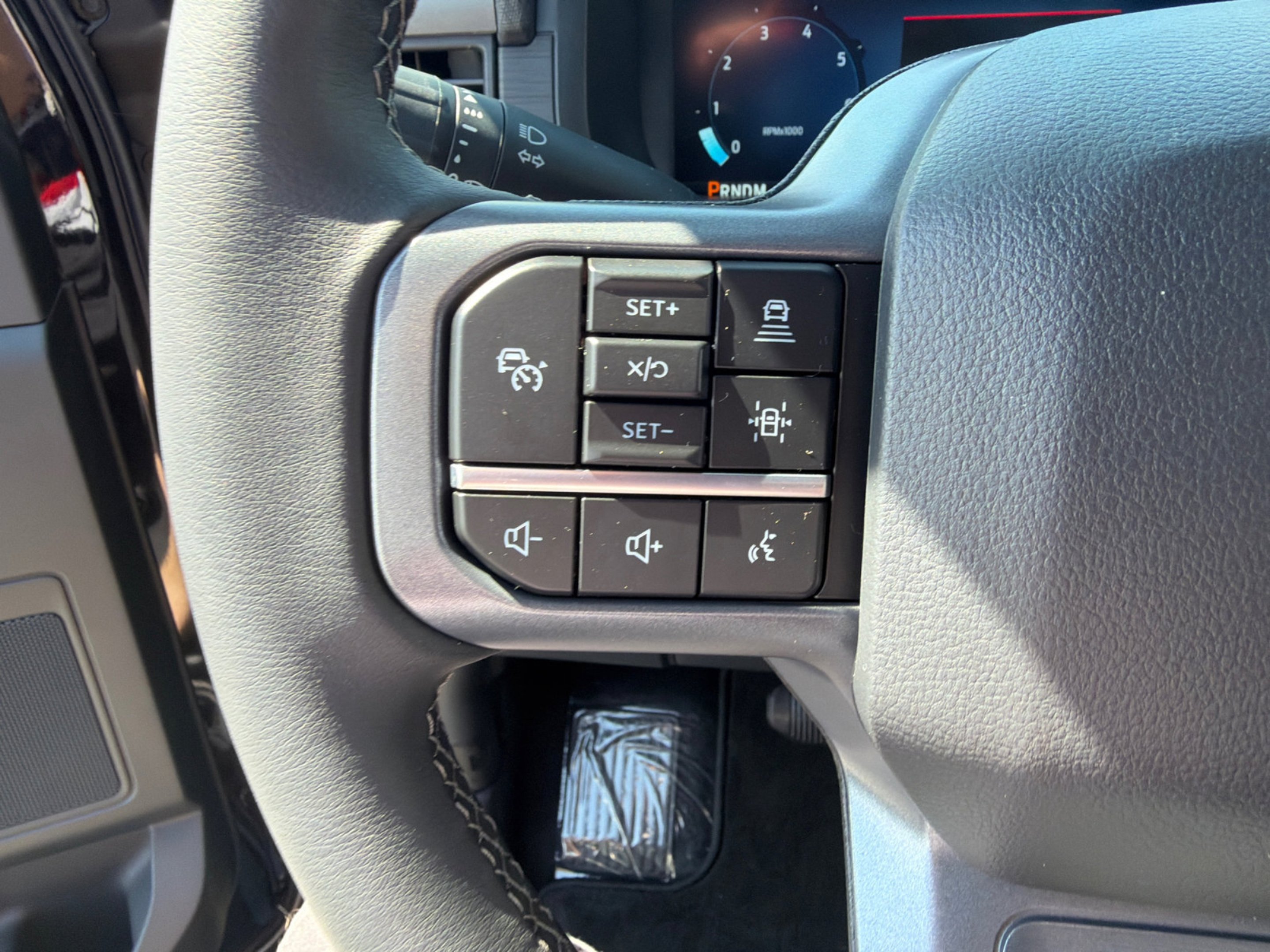 New 2026 Agate Black Metallic Ford XLT image 18