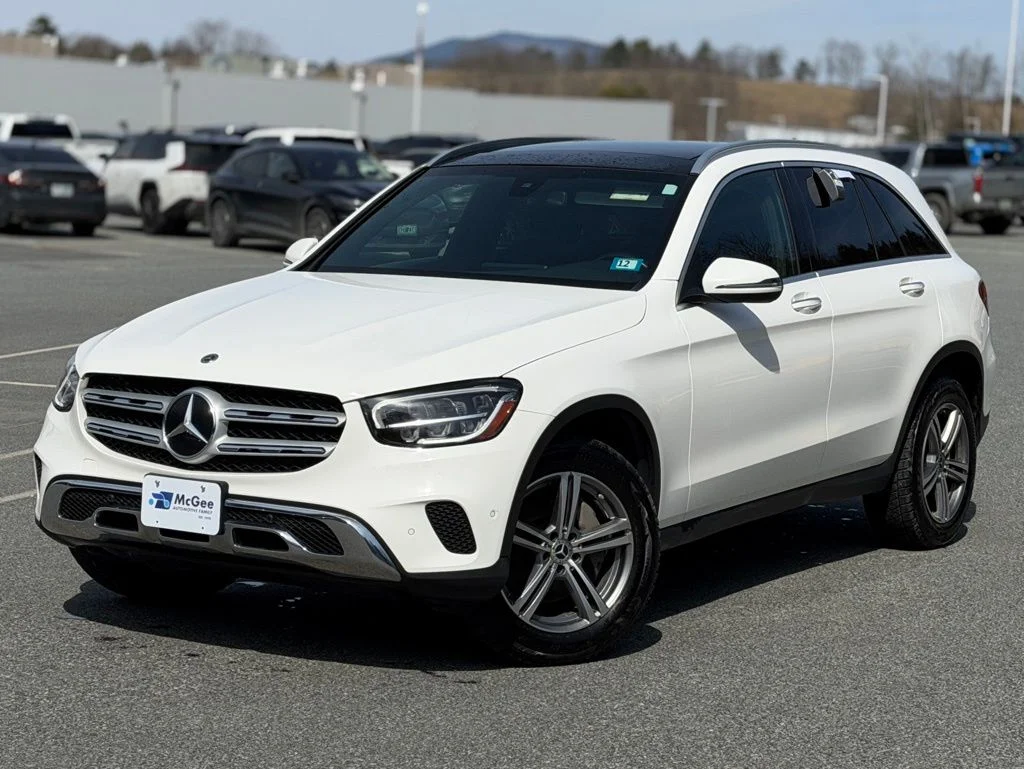 Used 2021 White Mercedes-Benz GLC 300 image 1