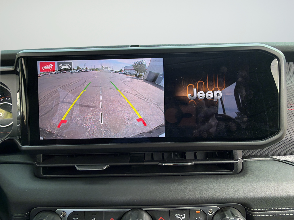 Used 2026 White Jeep Rubicon image 15