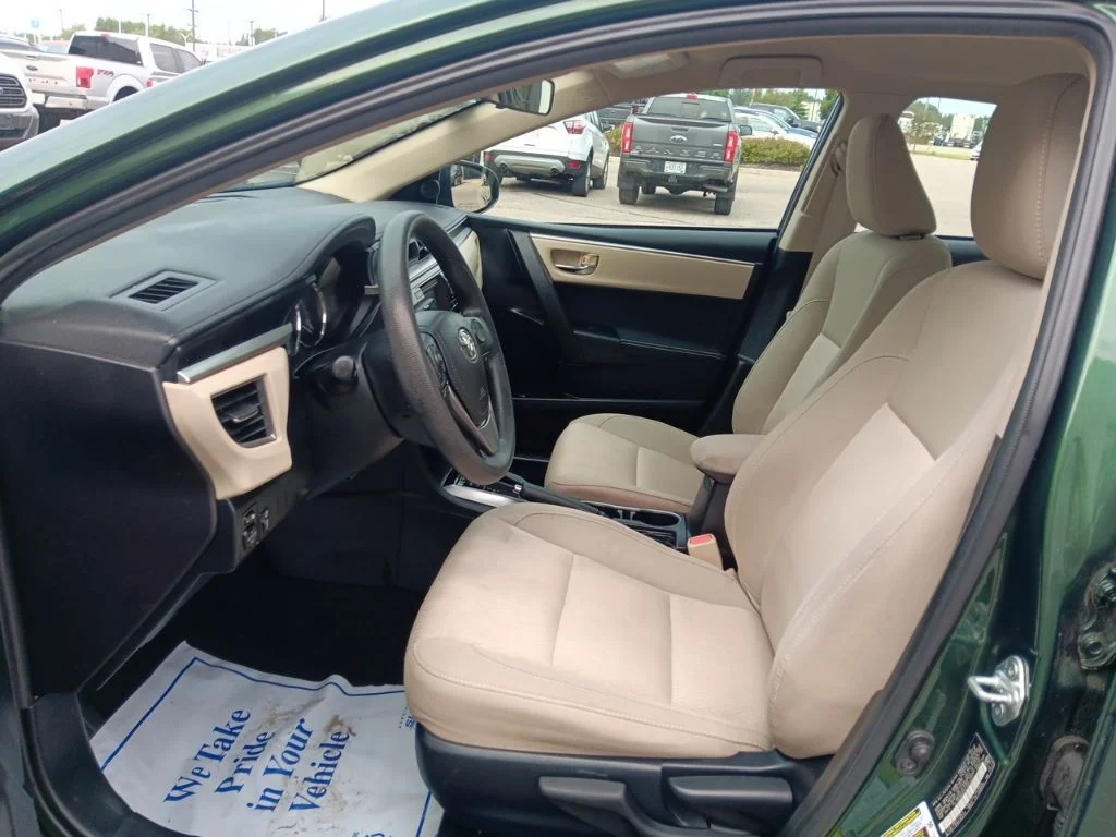 Used 2014 4Evergreen Mica Toyota LE image 29