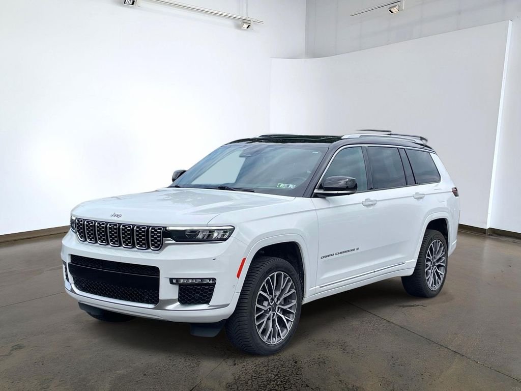 Used 2023 White Jeep Summit image 1