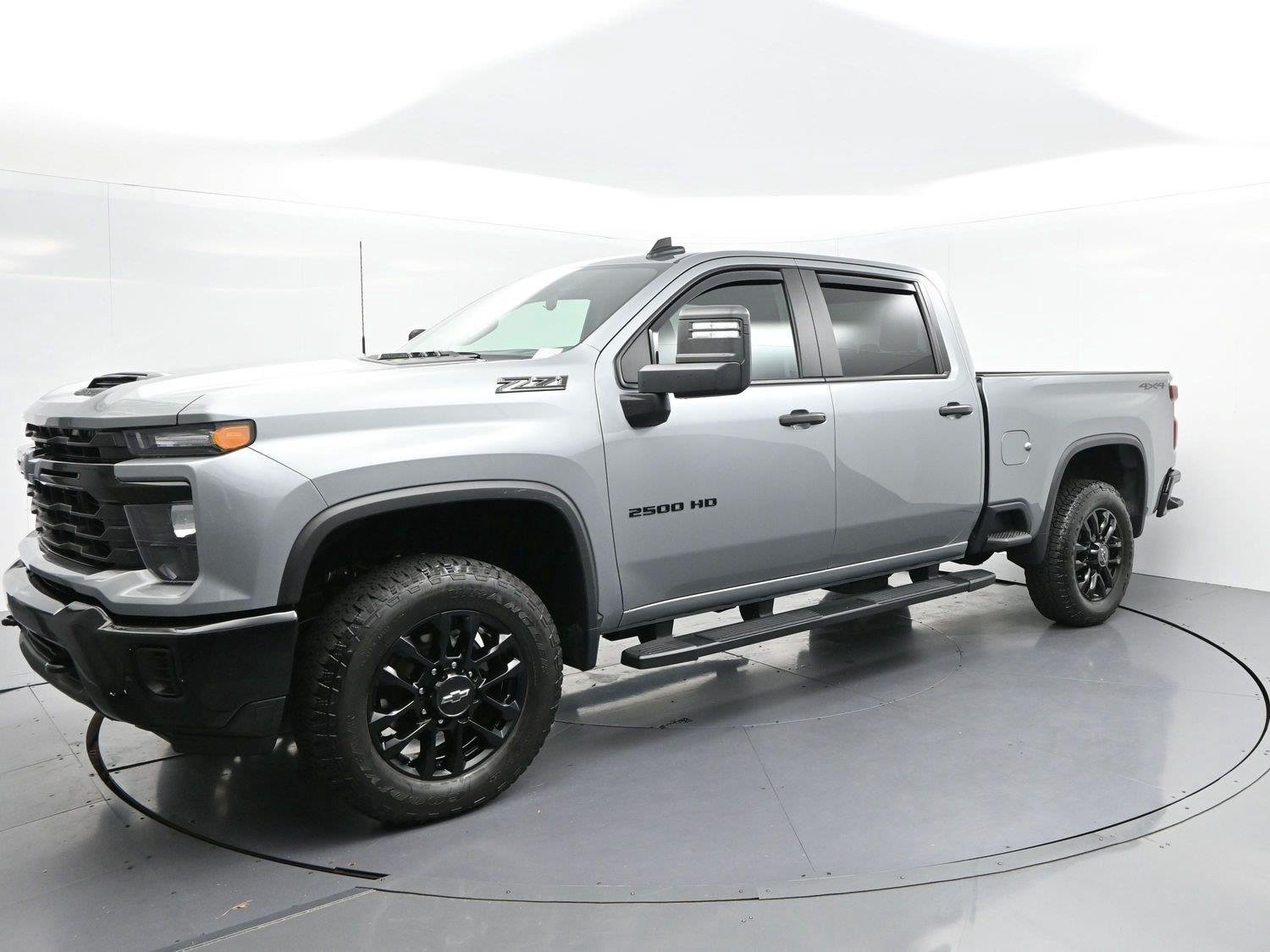 Used 2025 Sterling Gray Metallic Chevrolet Custom image 4