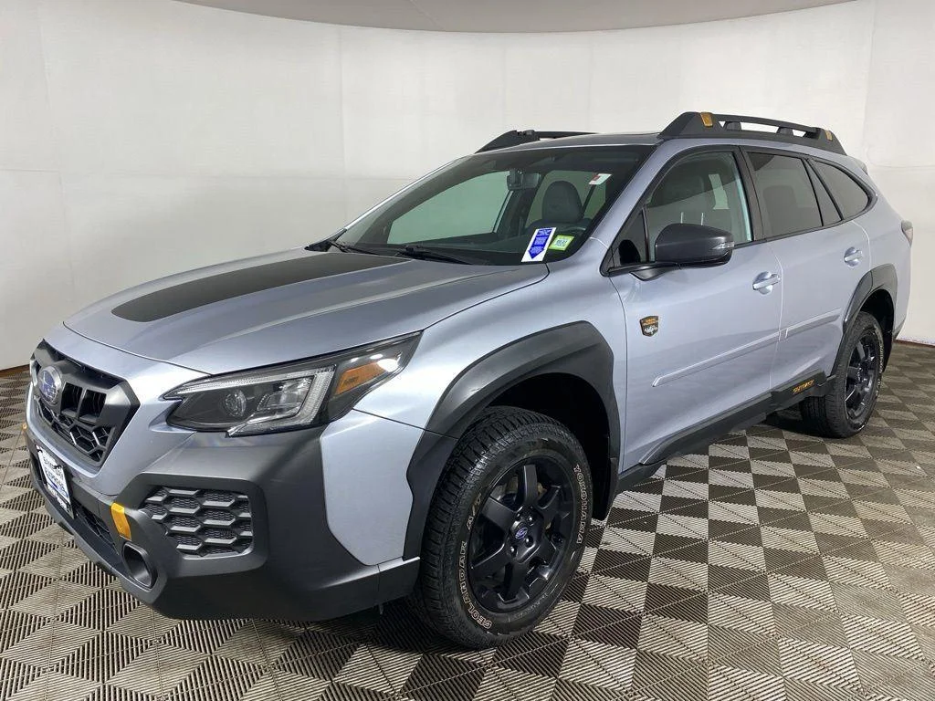 Used 2024 Ice Silver Metallic Subaru Wilderness image 3