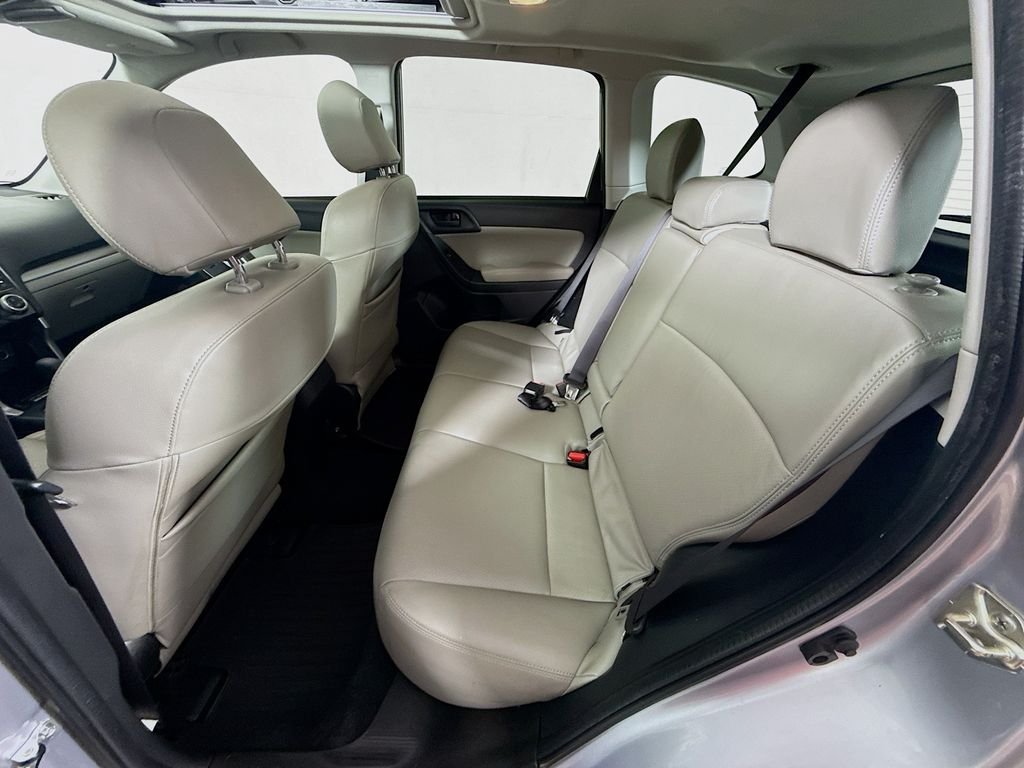Used 2017 Ice Silver Metallic Subaru Premium image 24