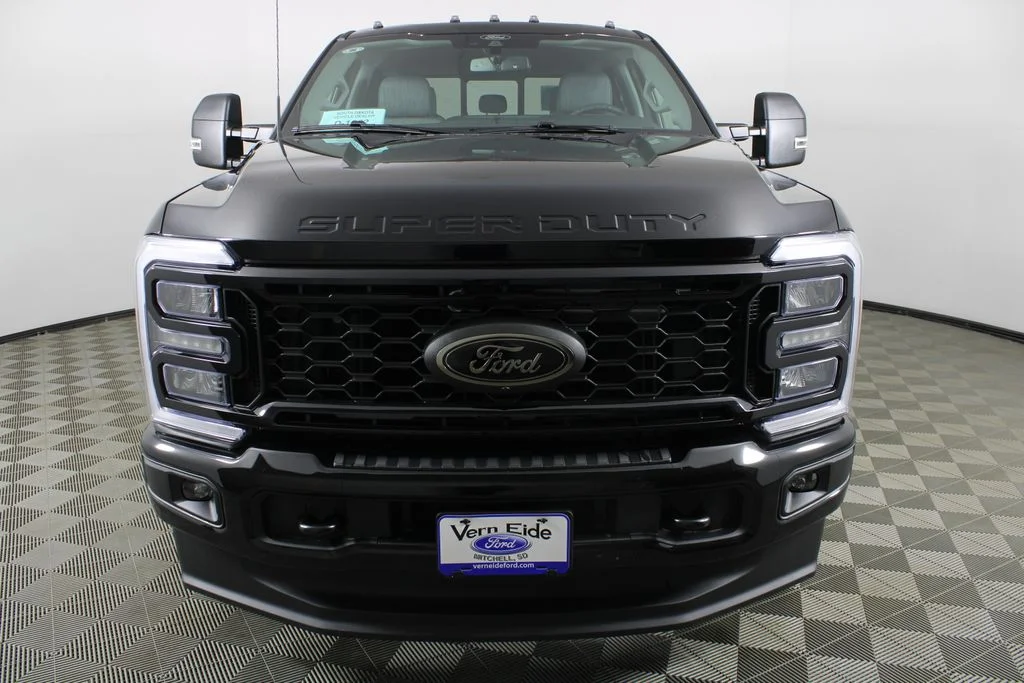 New 2026 Black Ford XLT image 2