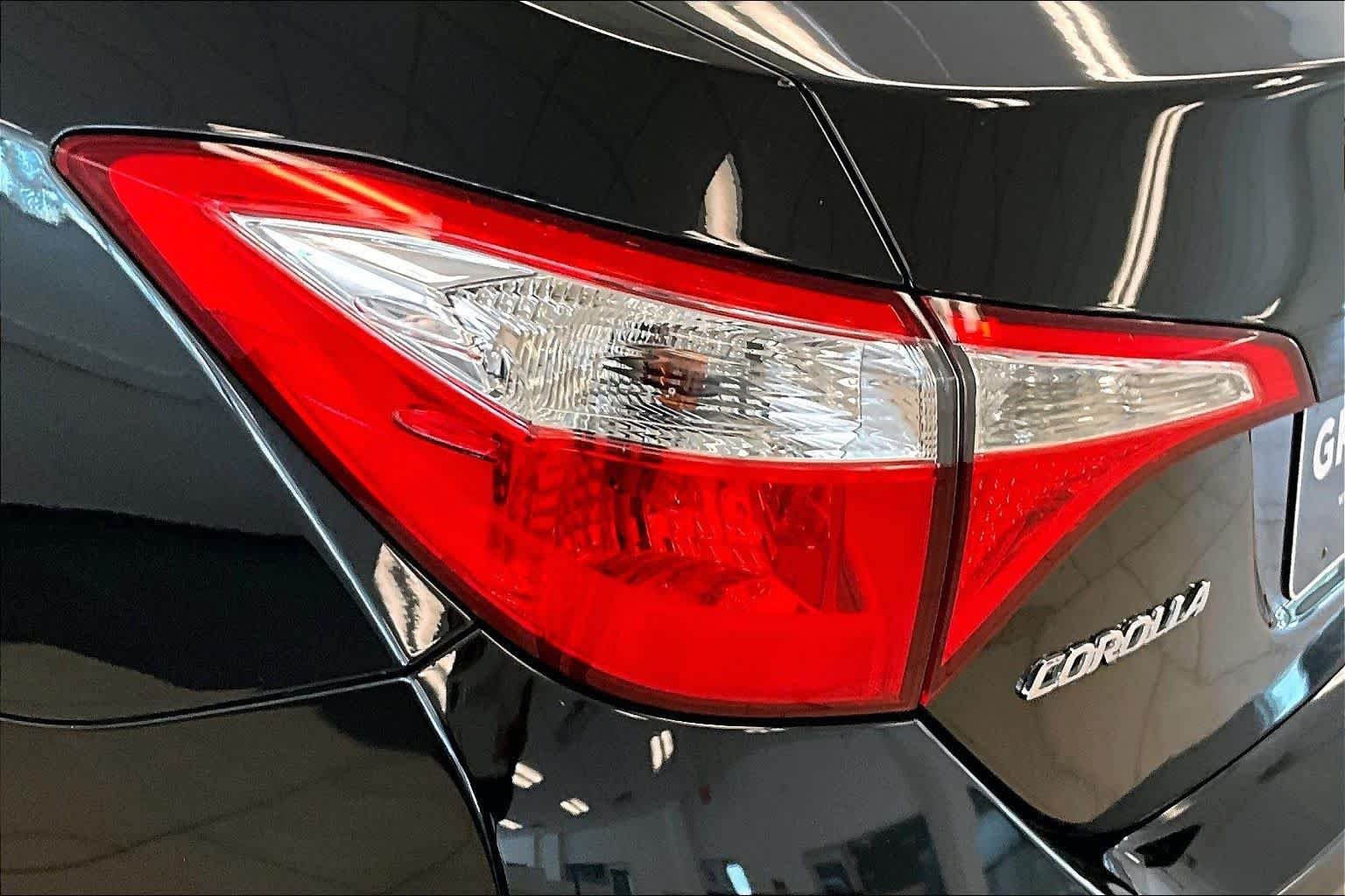 Used 2016 Black Sand Pearl Toyota LE image 27