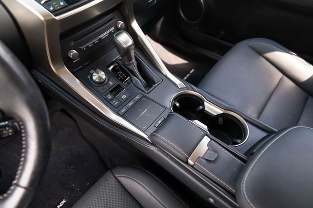 2020 Lexus NX 300 - Photo 26