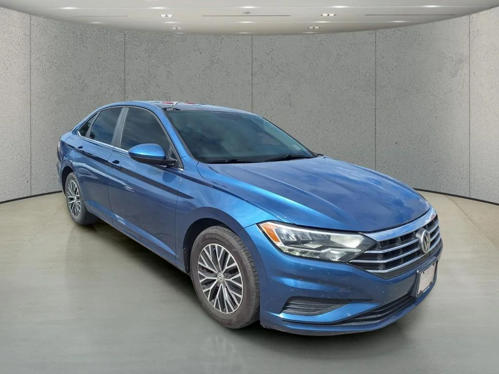 Used 2019  Volkswagen  image 6