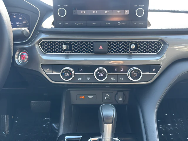 Used 2023 White Acura Base image 21