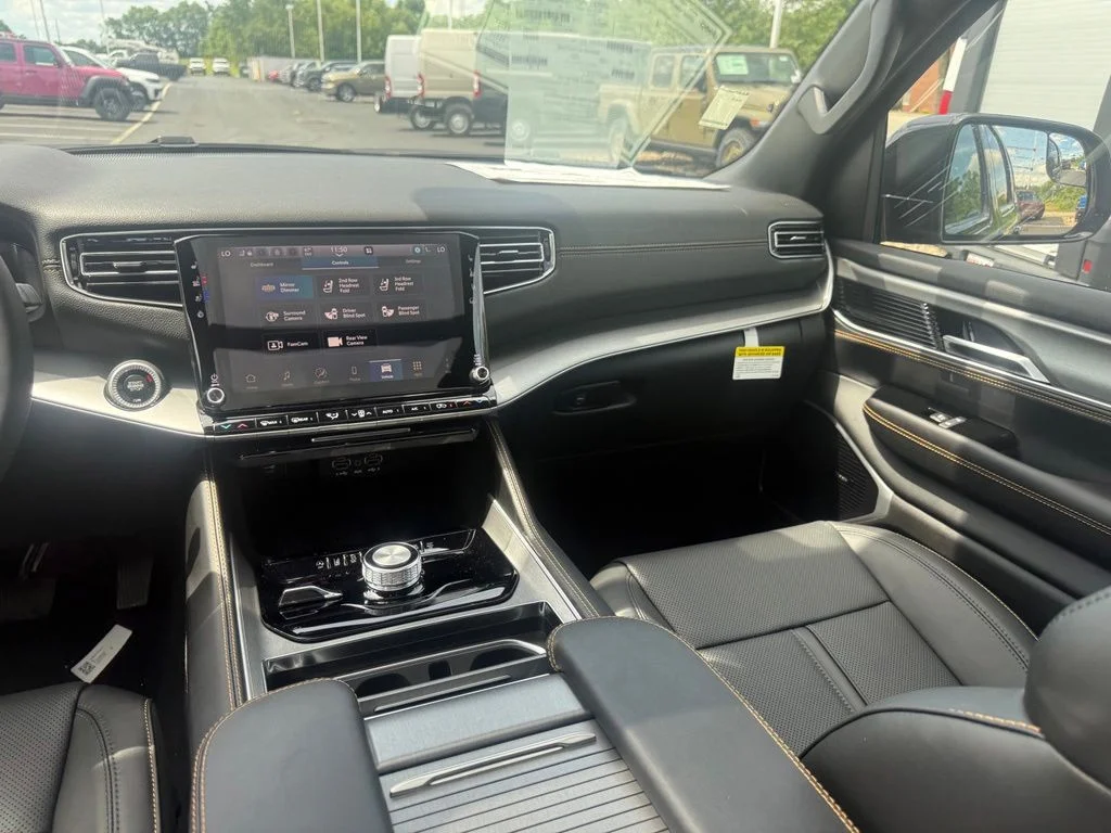 New 2026 High Gloss Black Exterior Paint Jeep 85th Anniversary Edition image 41