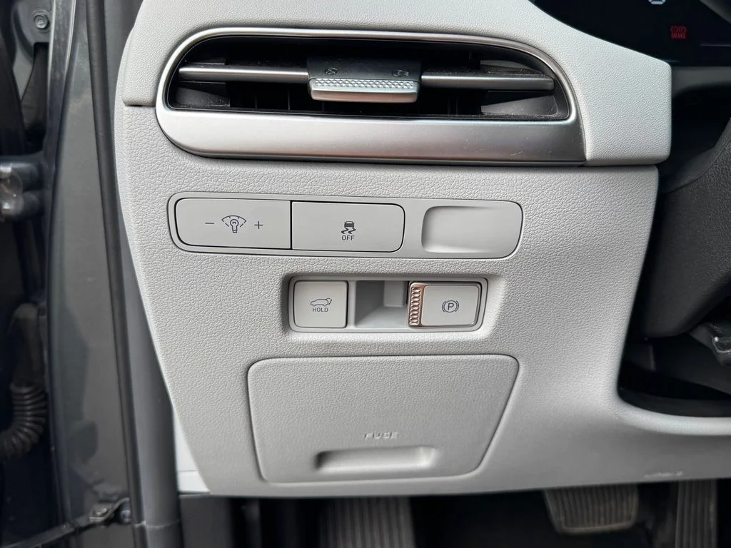 Used 2024 Gray Hyundai SEL image 23