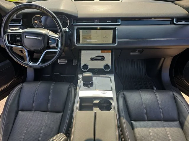 Used 2023 Black Land Rover R-Dynamic S image 10