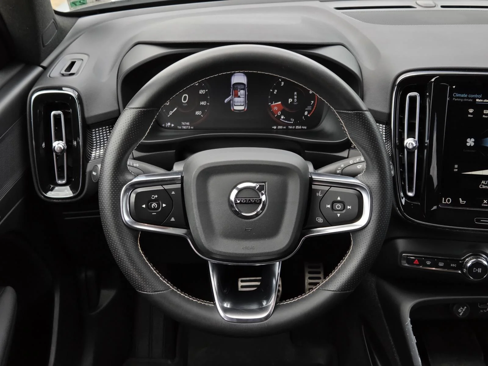 Used 2021 Glacier Silver Metallic Volvo R-Design image 18