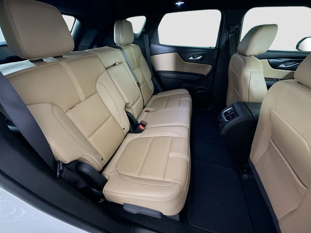 Used 2023 Beige Chevrolet Premier image 27