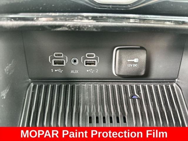 New 2026 Bright White Clear-Coat Exterior Paint Jeep Limited image 20