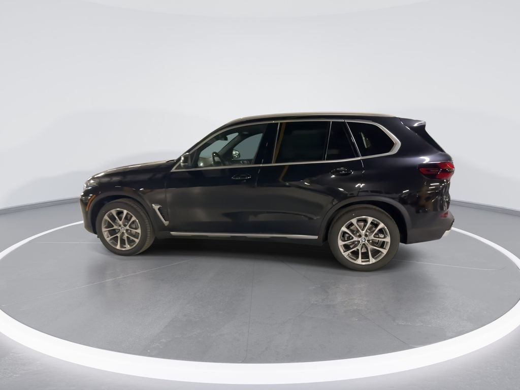 New 2026 Black Sapphire Metallic BMW xDrive40i image 5