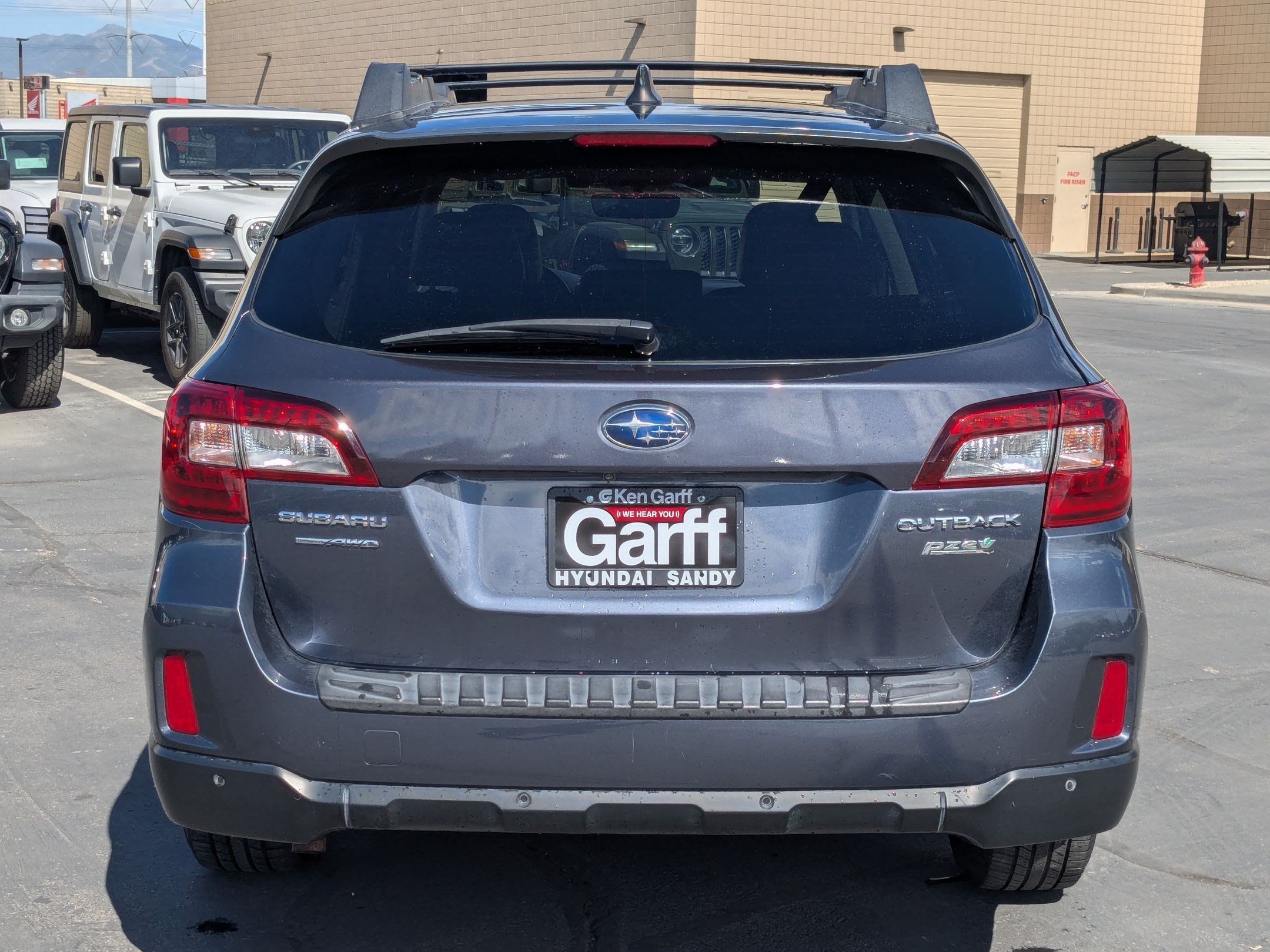 Used 2017 Carbide Gray Metallic Subaru Limited image 5