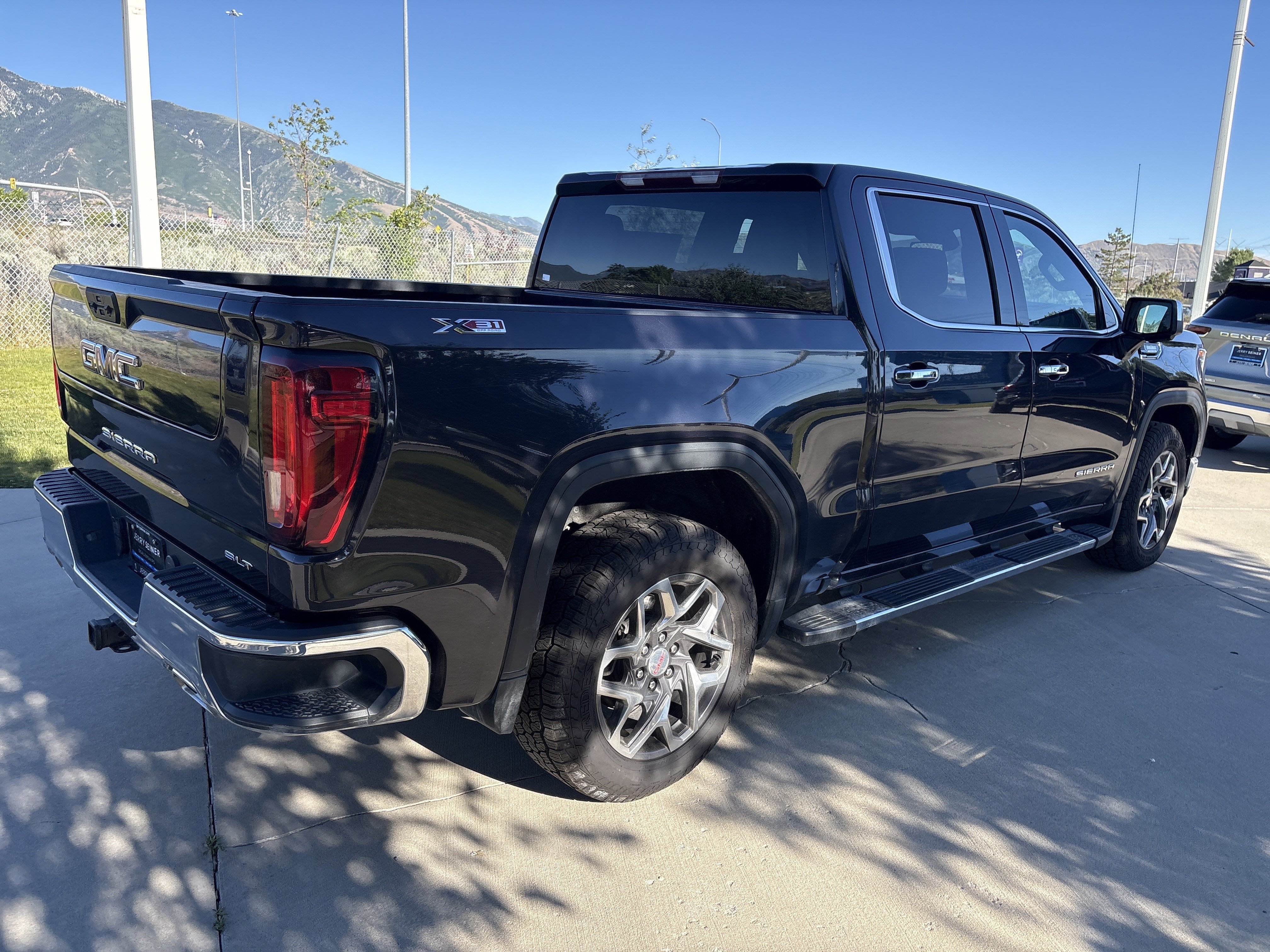 Used 2022 Titanium Rush Metallic GMC SLT image 5