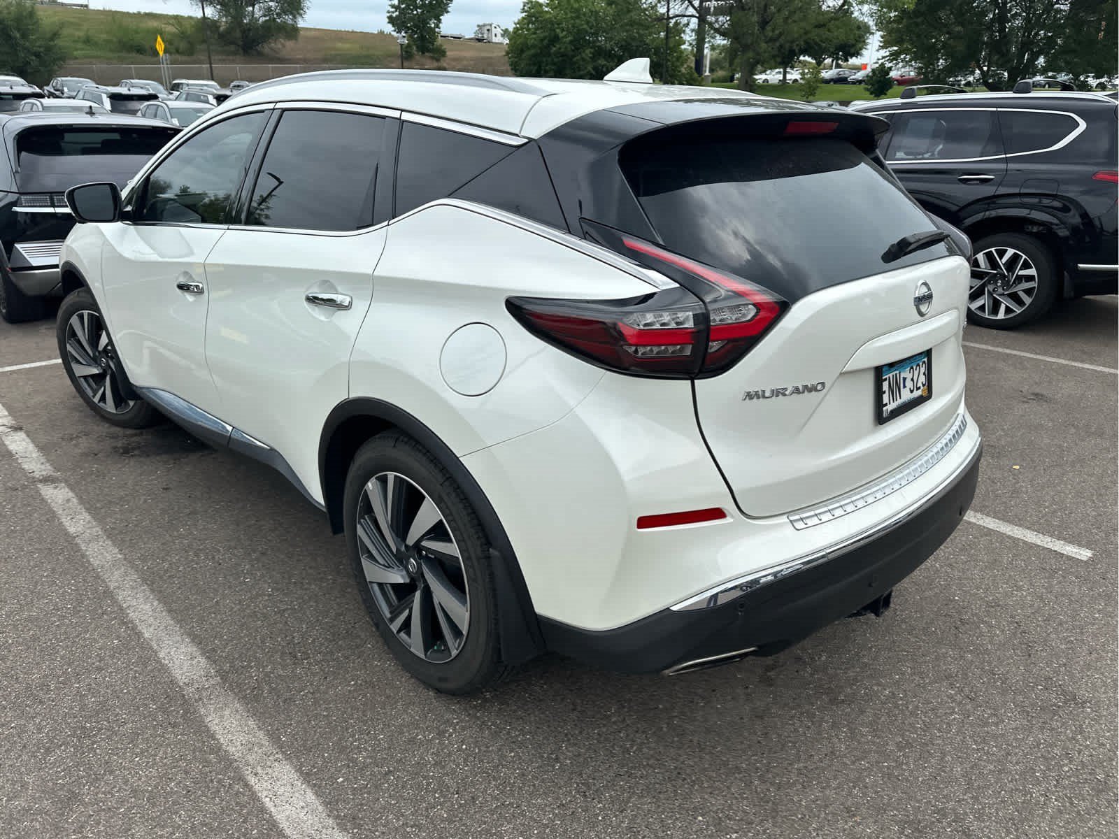 Used 2019 Pearl White Tricoat Nissan Platinum image 9