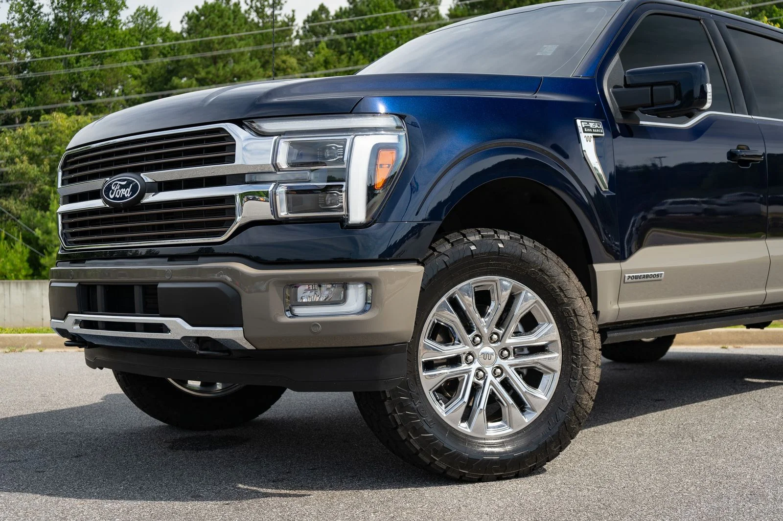 Used 2025 Blue Ford King Ranch image 6
