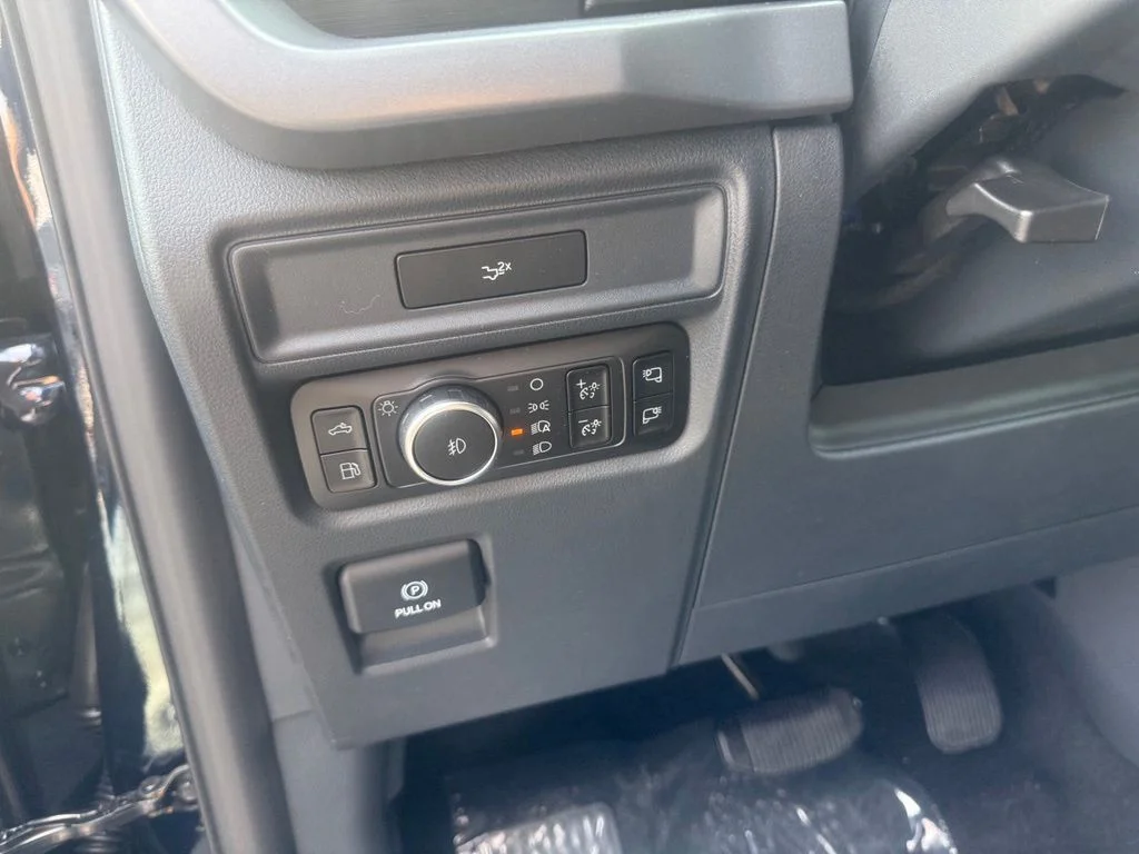 New 2026 Antimatter Blue Metallic Ford XLT image 14