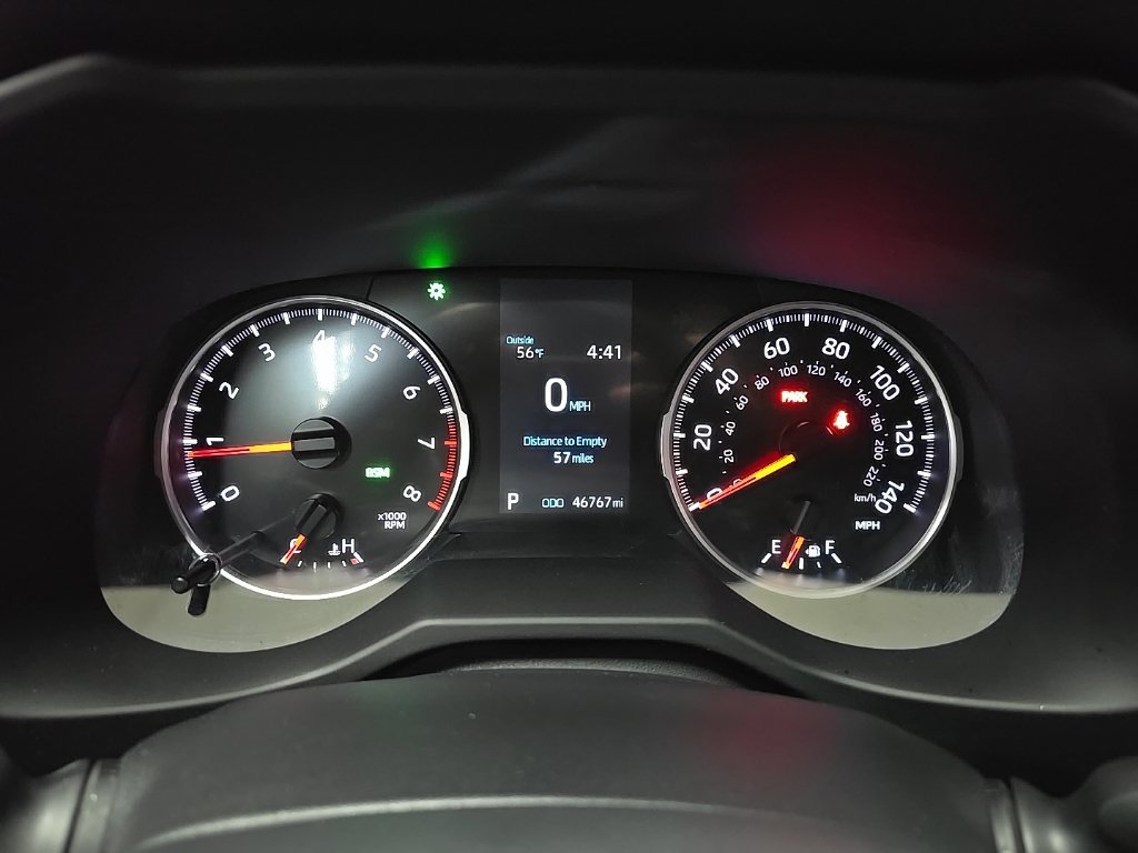 Used 2021 Silver Toyota XLE Premium image 23