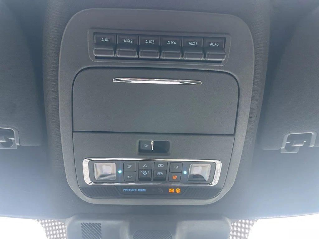 New 2026 Glacier Gray Metallic Tri-Coat Ford F-350® Platinum® image 34