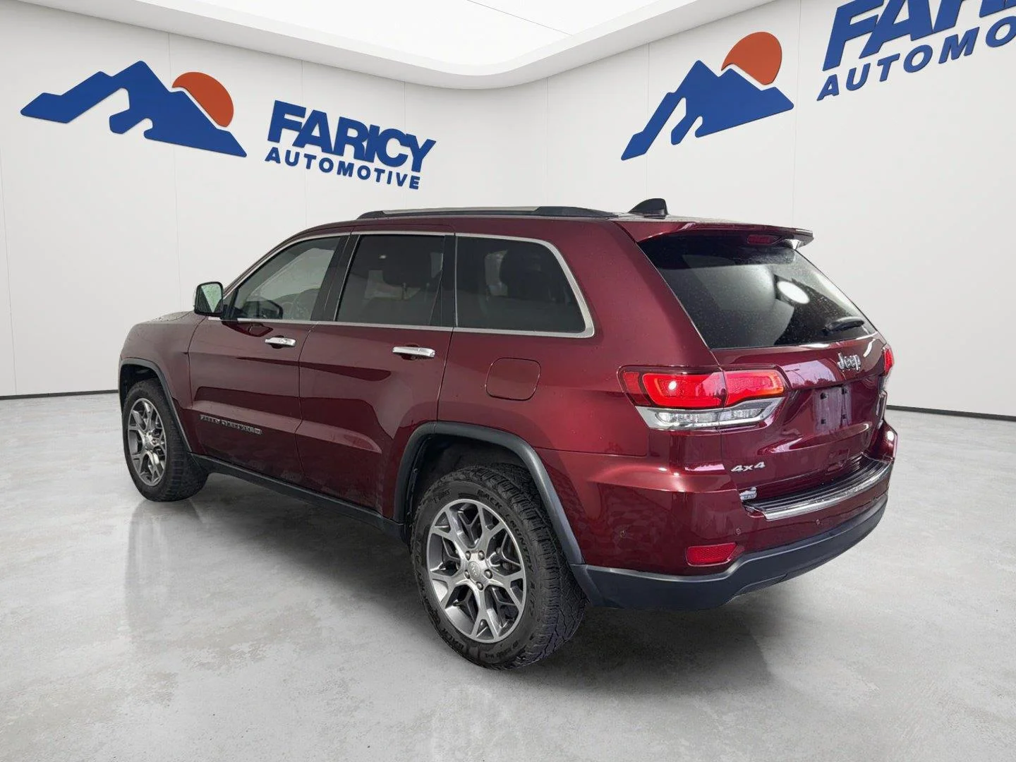 Used 2022 Velvet Red Pearlcoat Jeep Limited image 10