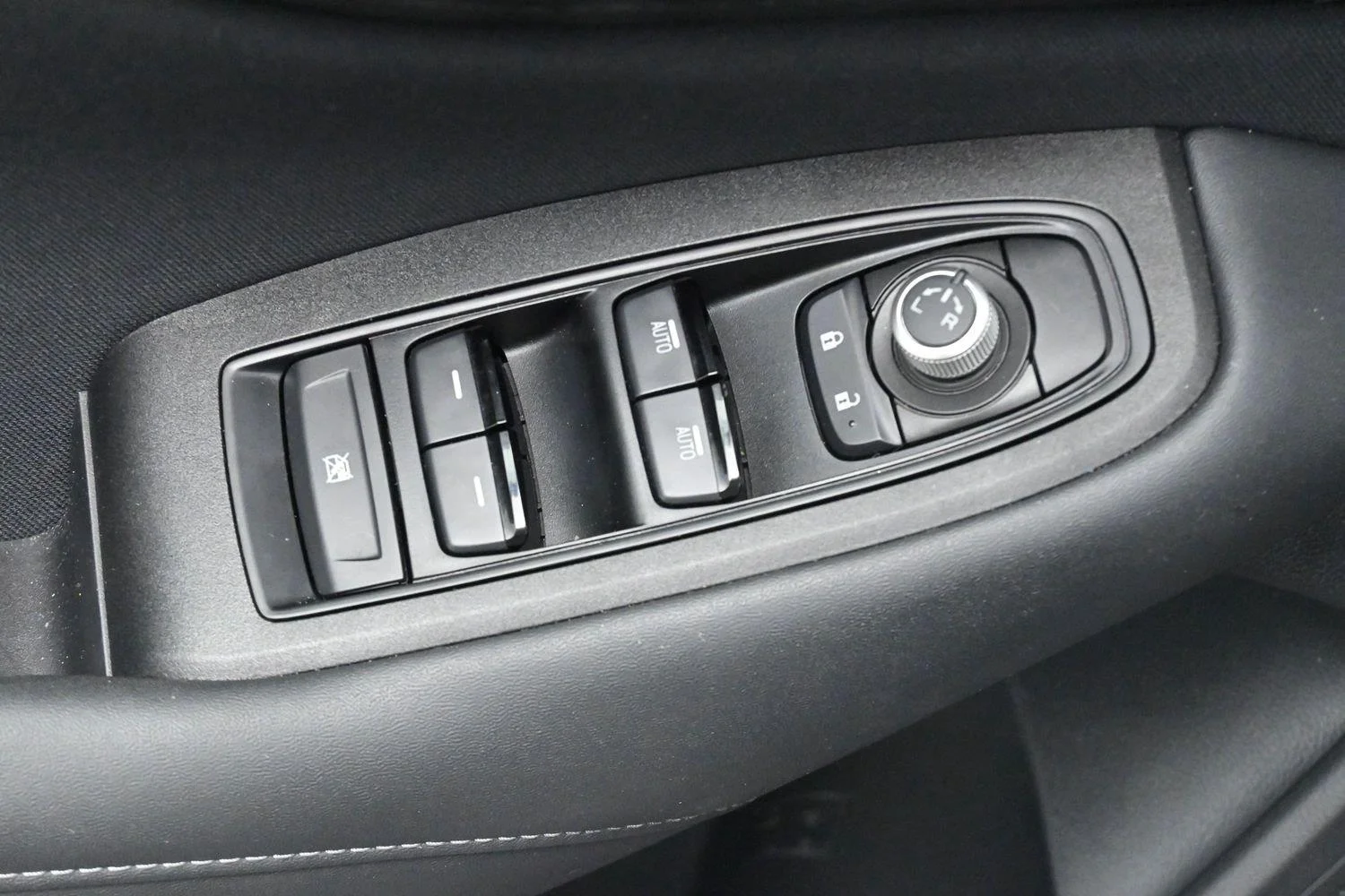 Used 2022 Magnetite Gray Metallic Subaru Premium image 12
