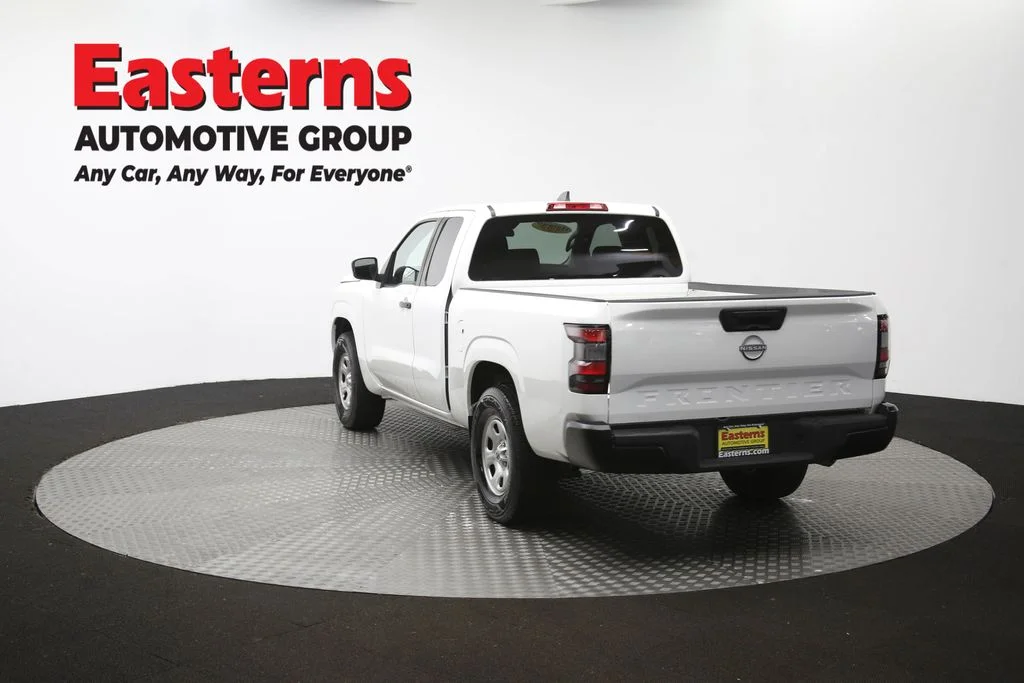 Used 2022 White Nissan S image 63