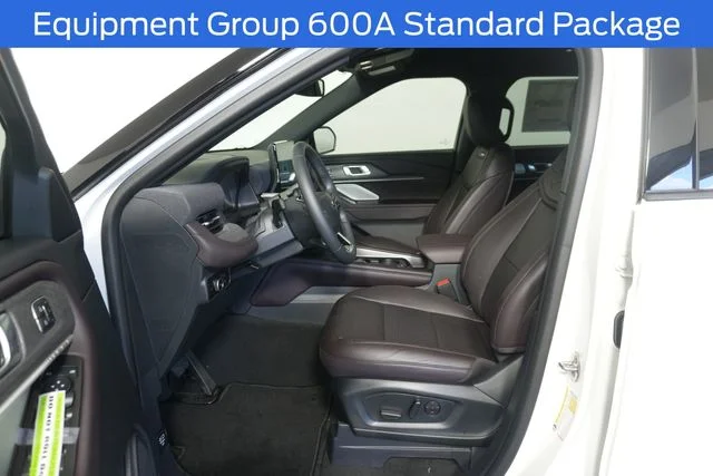 New 2027 Star White Metallic Tri-Coat Ford Platinum™ image 5