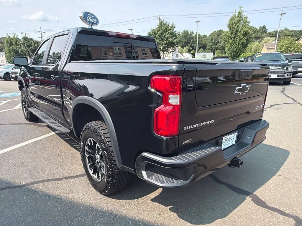 Used 2025 Black Chevrolet ZR2 image 5