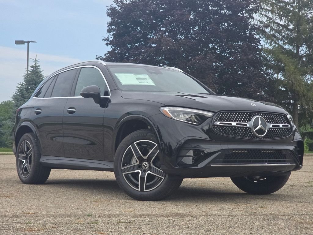 New 2026 Black Mercedes-Benz GLC 300 image 2