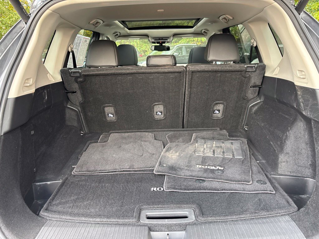 Used 2023 Gray Nissan SL image 14