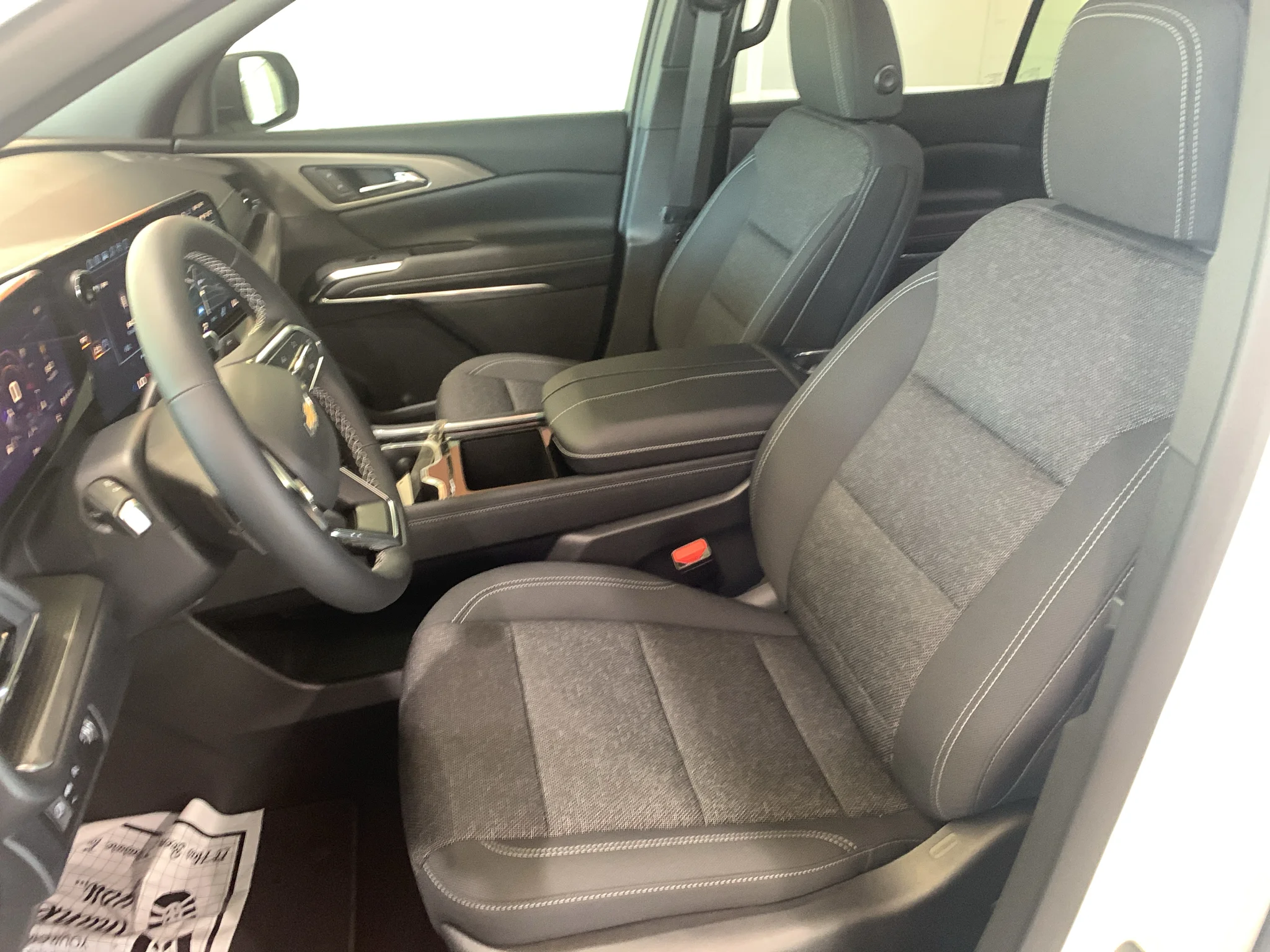 2027 Chevrolet Traverse LT - Photo 13