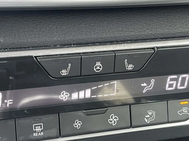 Used 2019 Blue Nissan 2.5 Platinum image 22