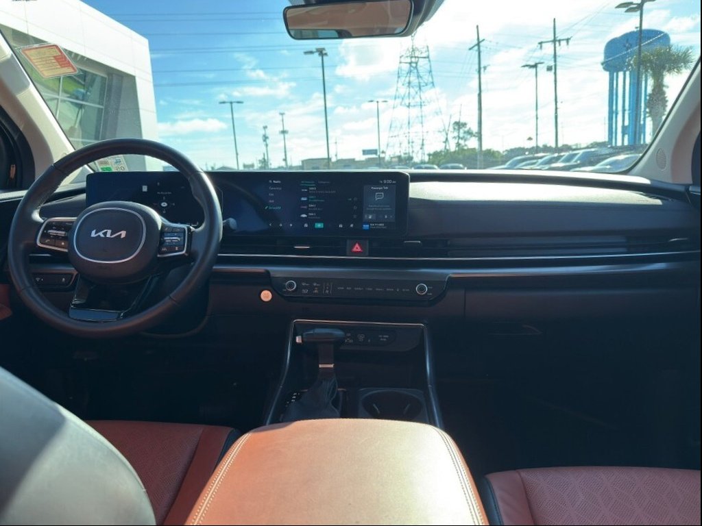Used 2025 Aurora Black Pearl Kia SX image 15