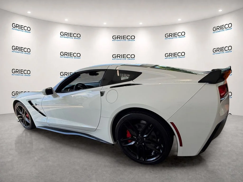 Used 2019 White Chevrolet Stingray image 7
