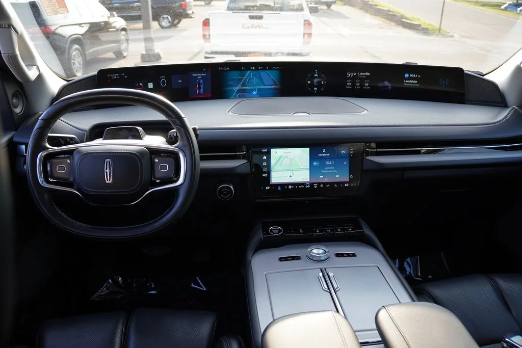 Used 2025 Starlight Gray Premium Colorant Lincoln Reserve image 22