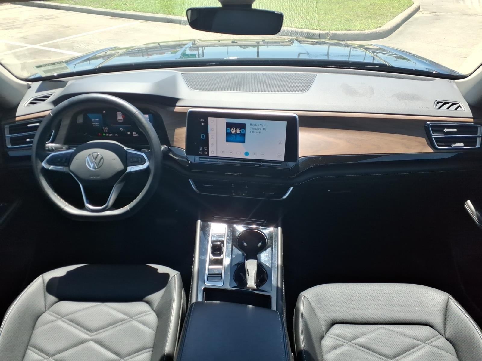 2025 Volkswagen Atlas 2.0T SE w/Technology - 11