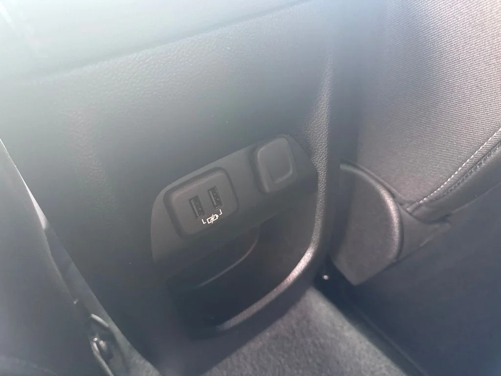 Used 2021 Blue Chevrolet Z71 image 30
