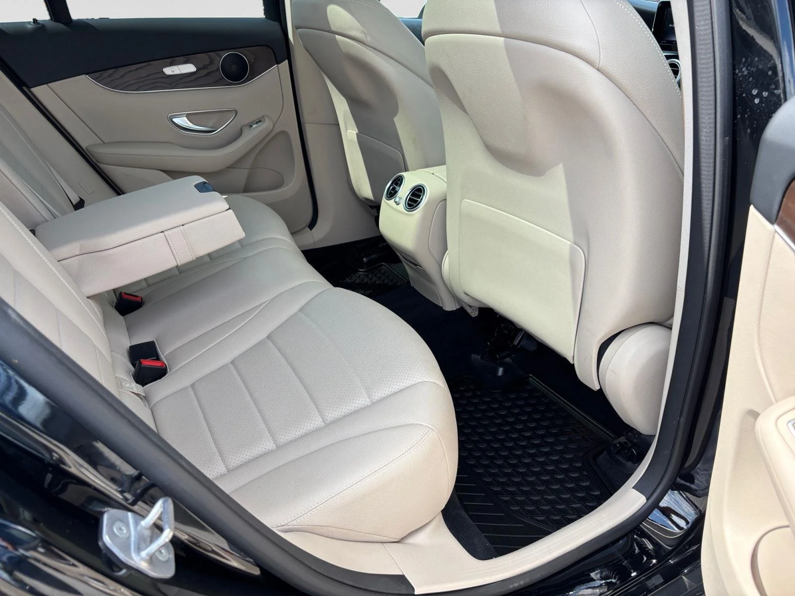 Used 2019 Black Mercedes-Benz GLC 300 image 50