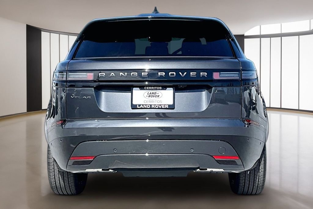 New 2026 CARPATHIAN GREY Land Rover Belgravia Edition image 4