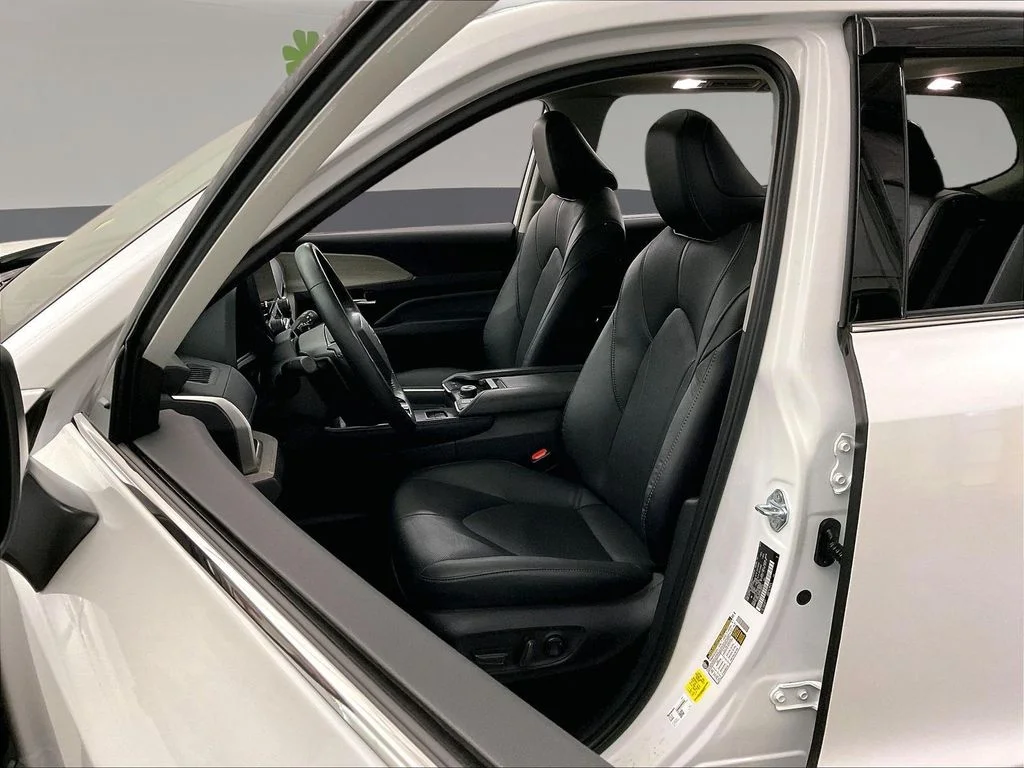 Certified Used 2025 Beige Toyota Platinum image 29