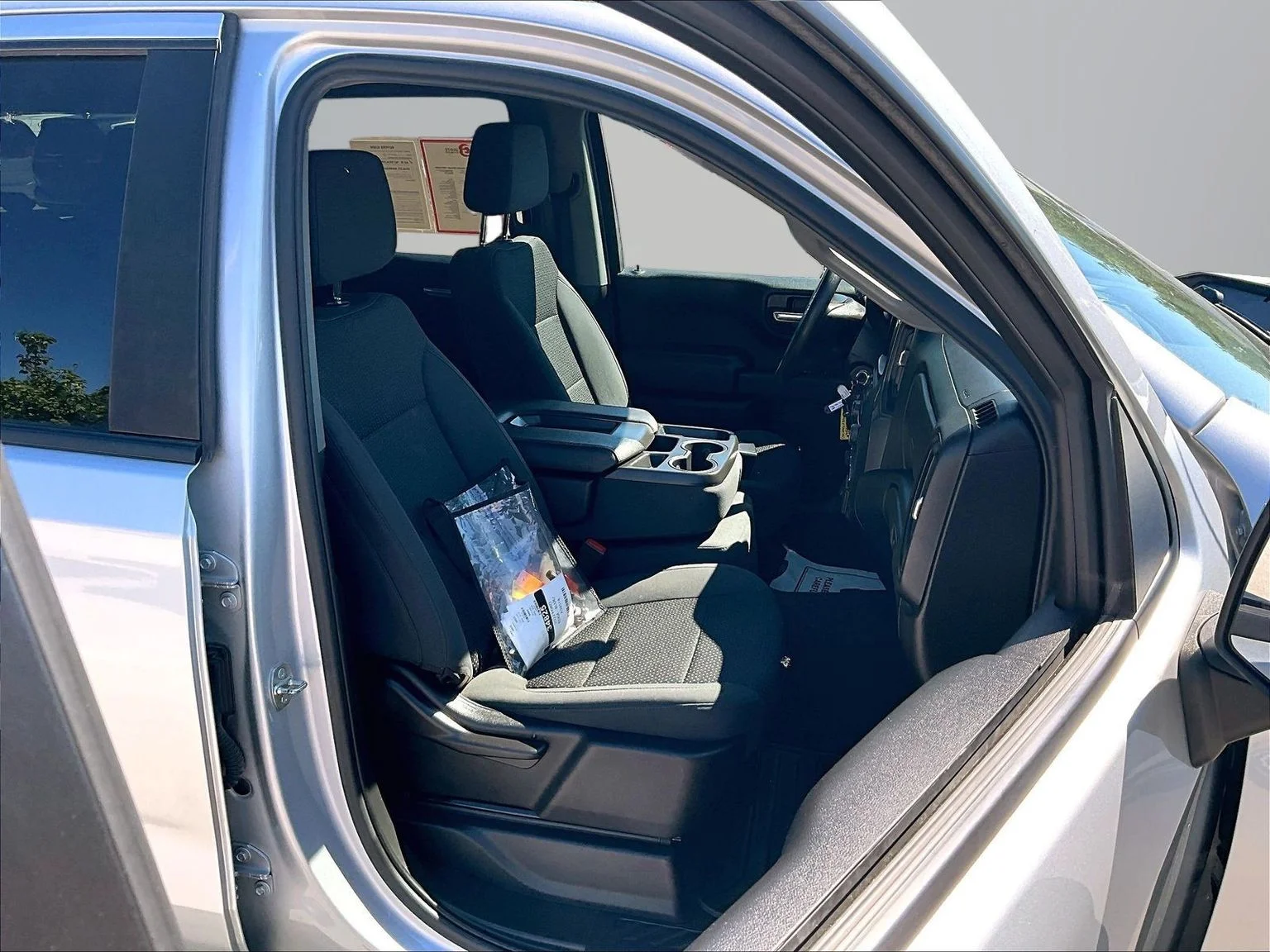 Used 2021 Silver Chevrolet Custom image 8