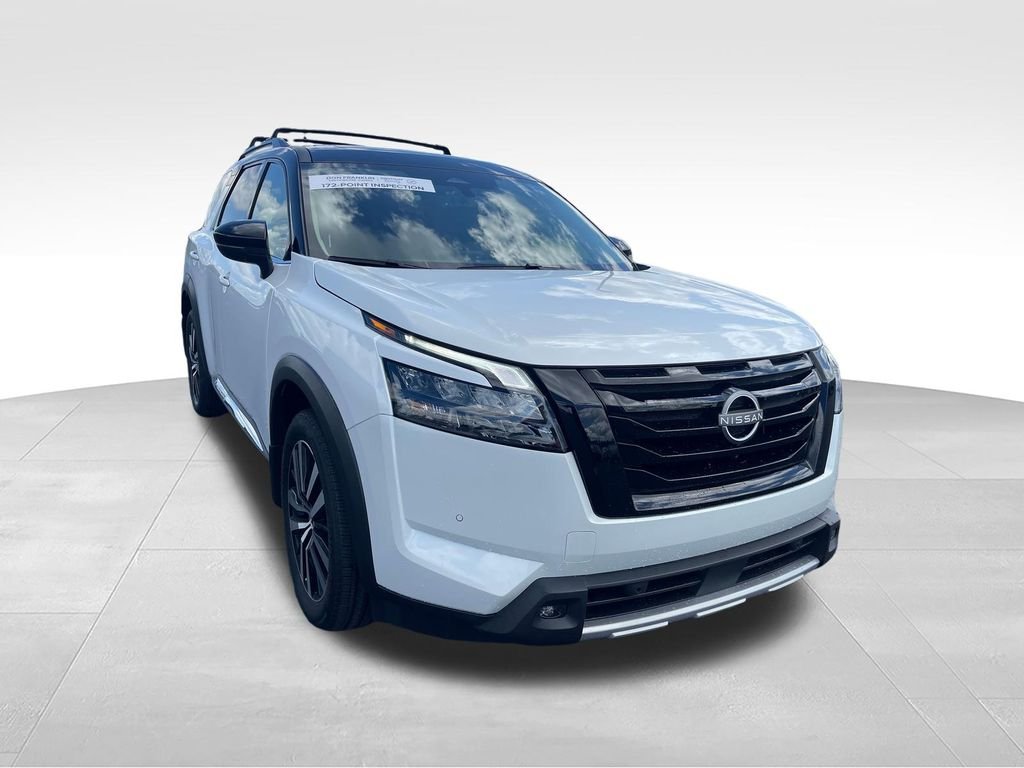 Used 2025 White Nissan Platinum image 7